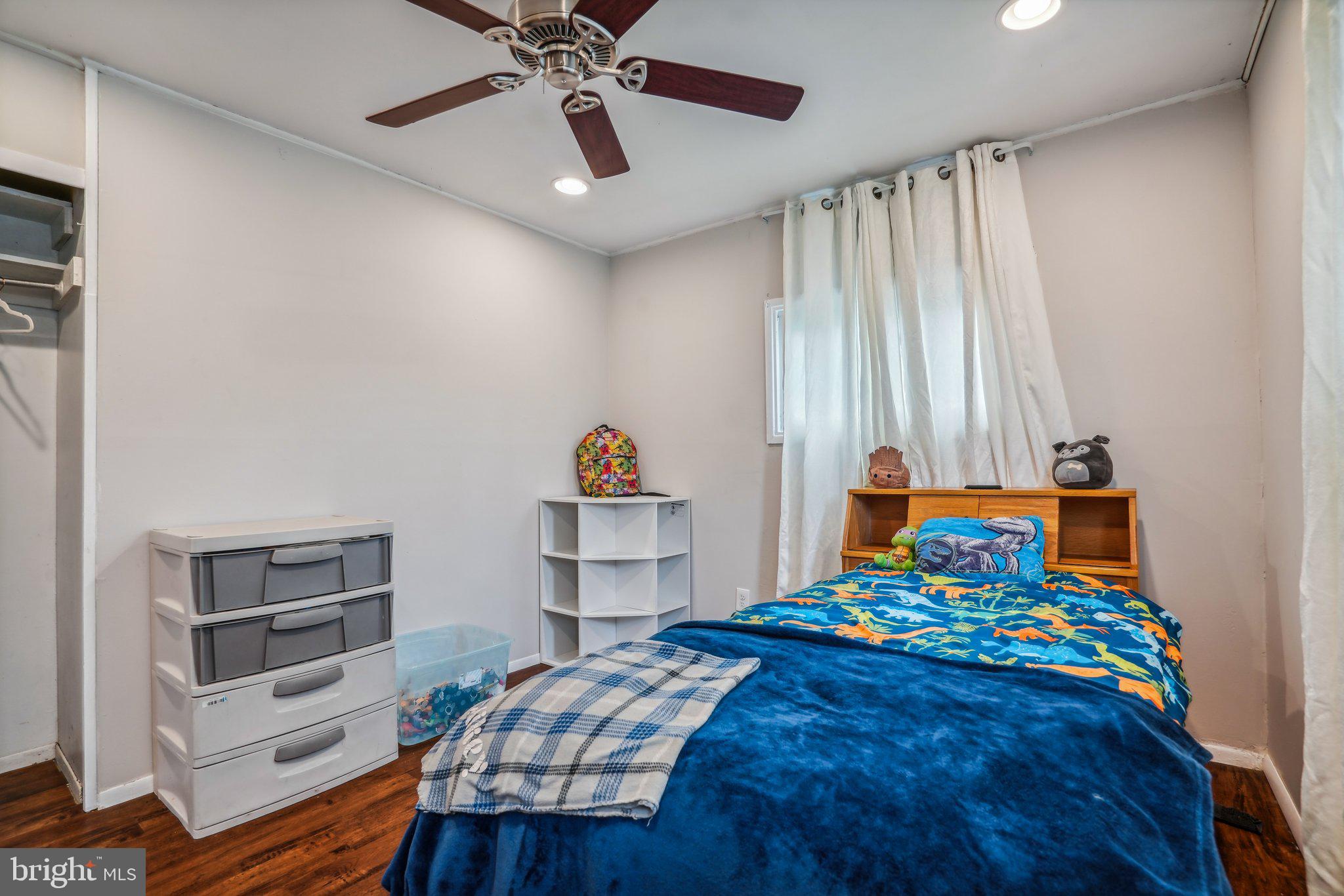 127 Elderberry Drive Levittown, PA 19054 - Photo 20 of 36