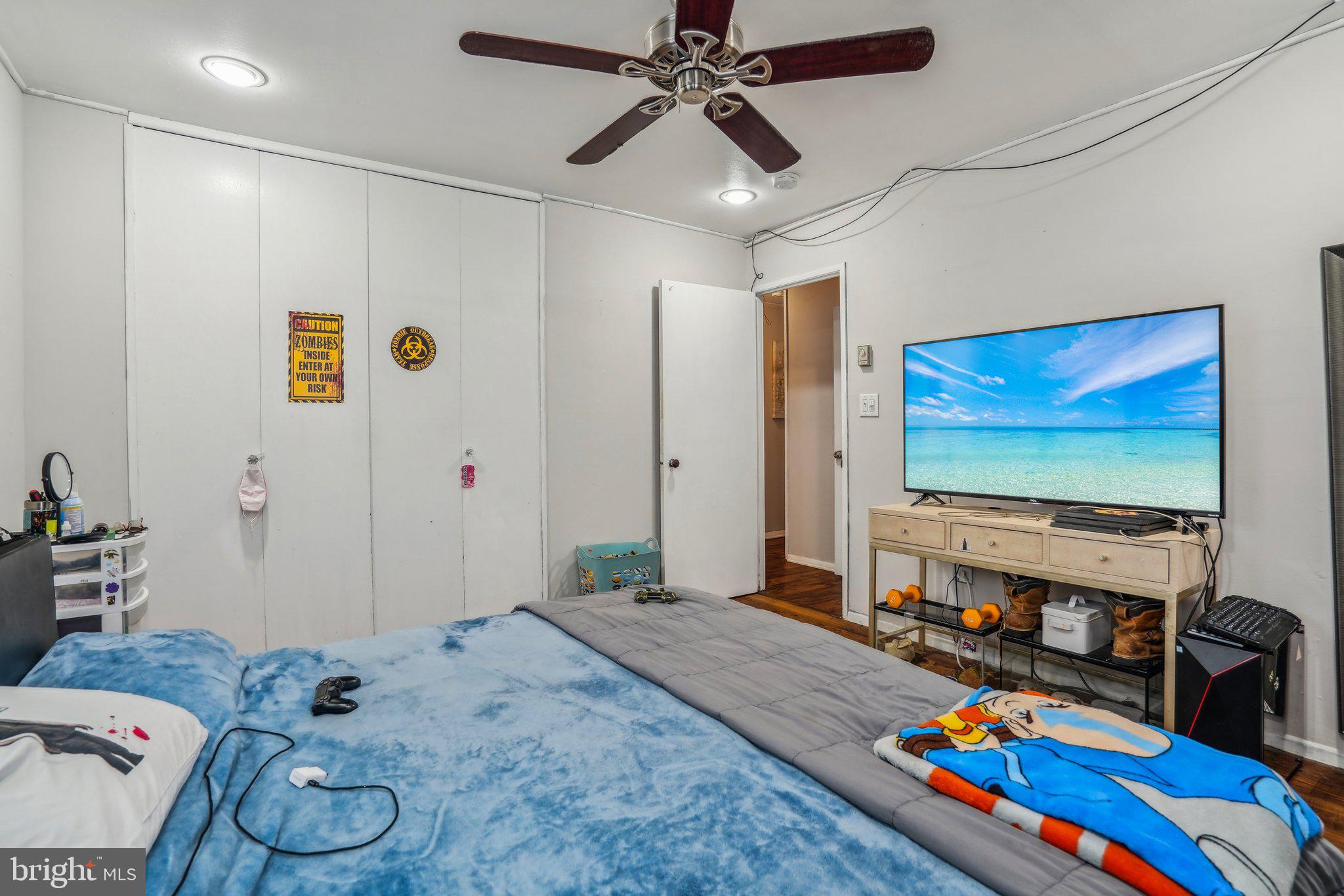 127 Elderberry Drive Levittown, PA 19054 - Photo 23 of 36