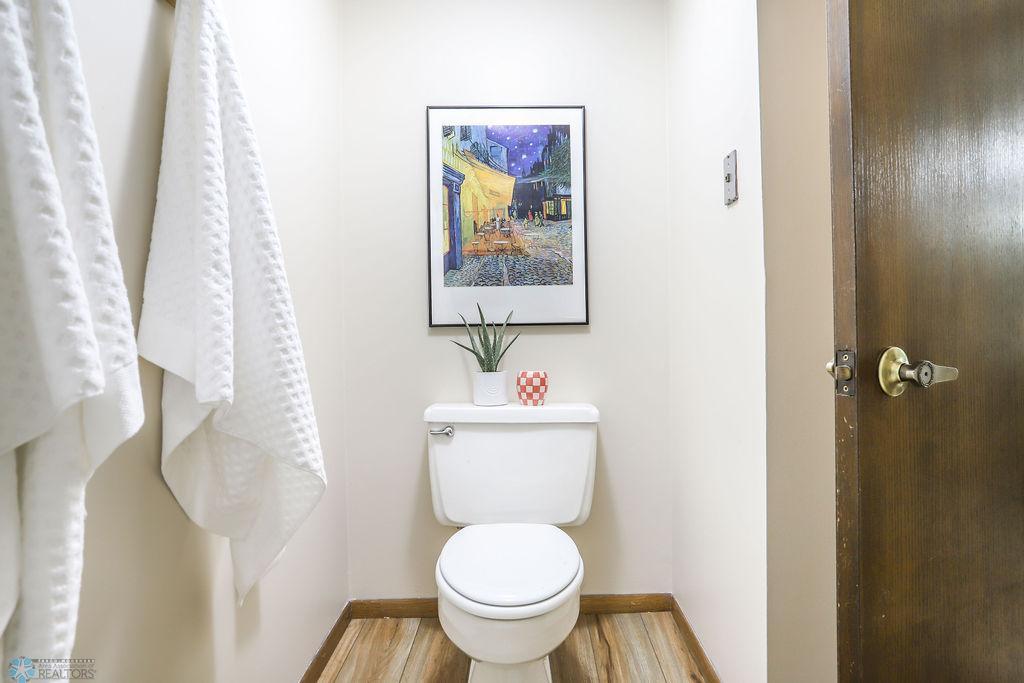 220 8th Street South, Unit B2 Fargo, ND 58103 - Photo 25 of 31