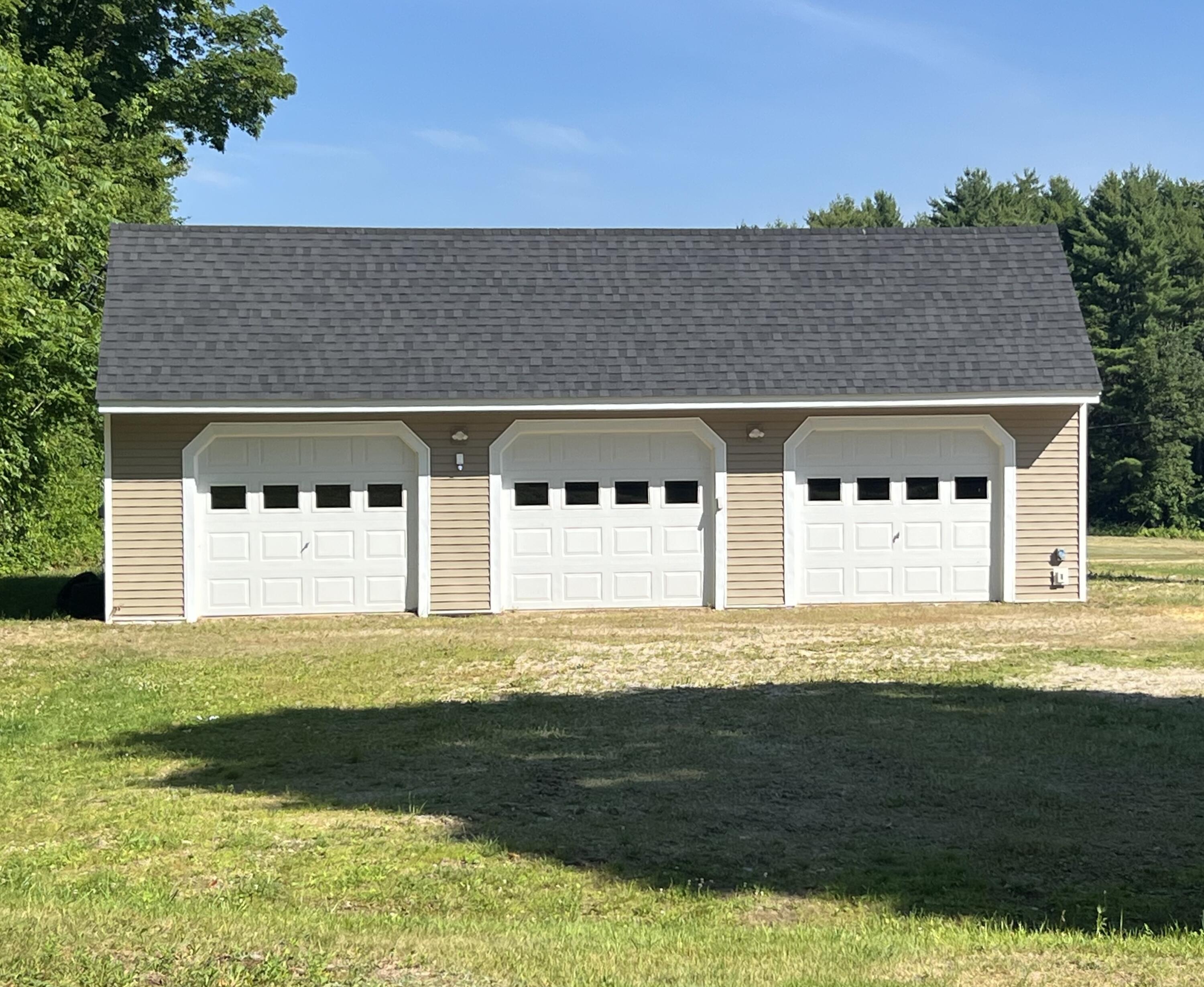 34 Cricket Lane Sebago, ME 04029 - Photo 20 of 27 Garage