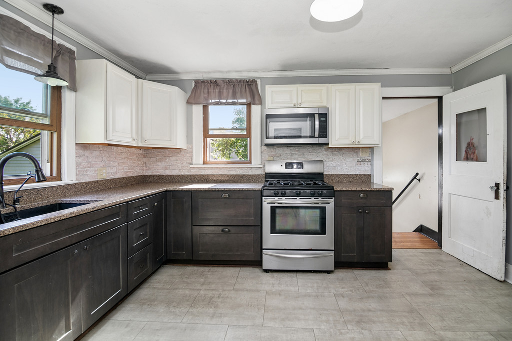 650 East 2200 North Road Danforth, IL 60930 - Photo 9 of 31