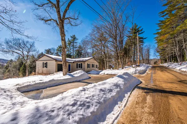 $375,000 | 31 Elkins Hill Road, Andover, NH 03216