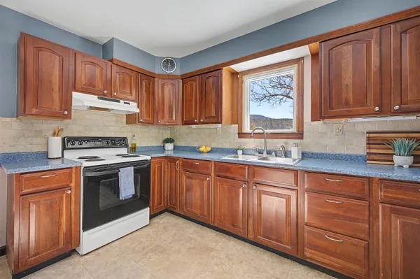 $375,000 | 31 Elkins Hill Road, Andover, NH 03216