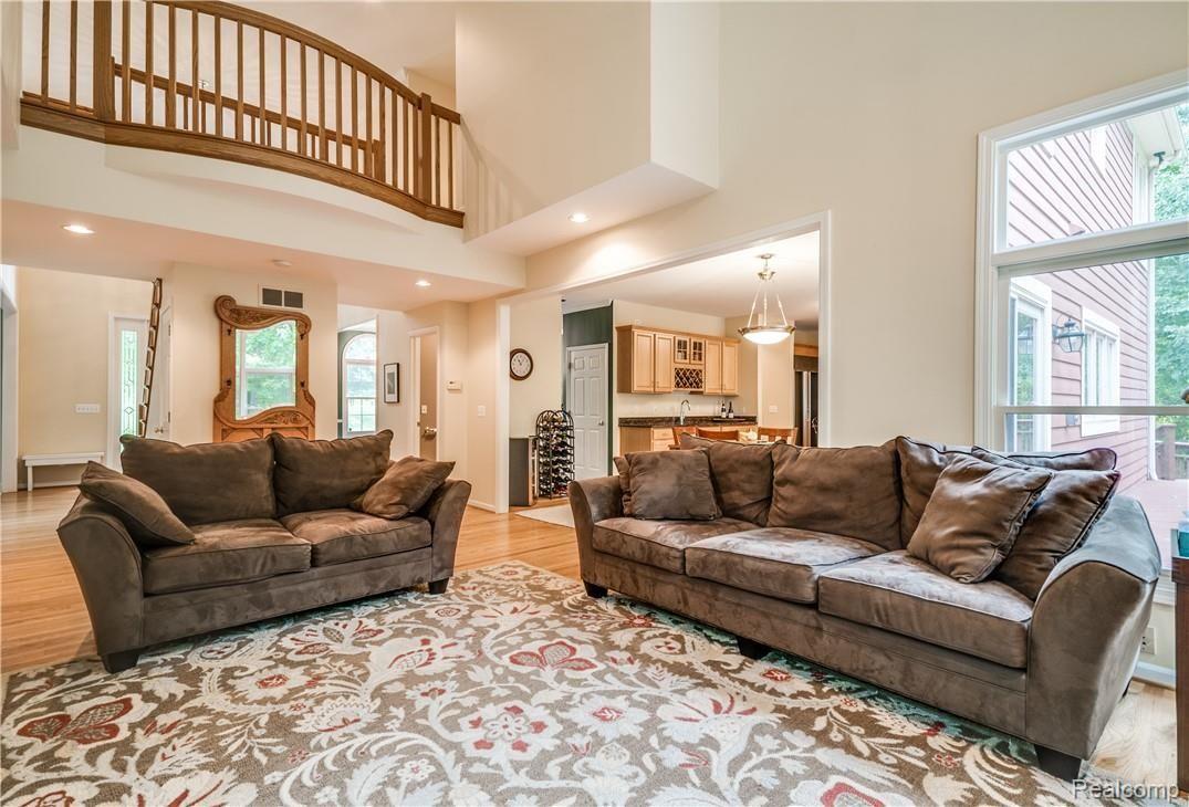 260 Hawk Ridge Drive Clarkston, MI 48348 - Photo 38 of 91 Interiors (10 of 63).jpg