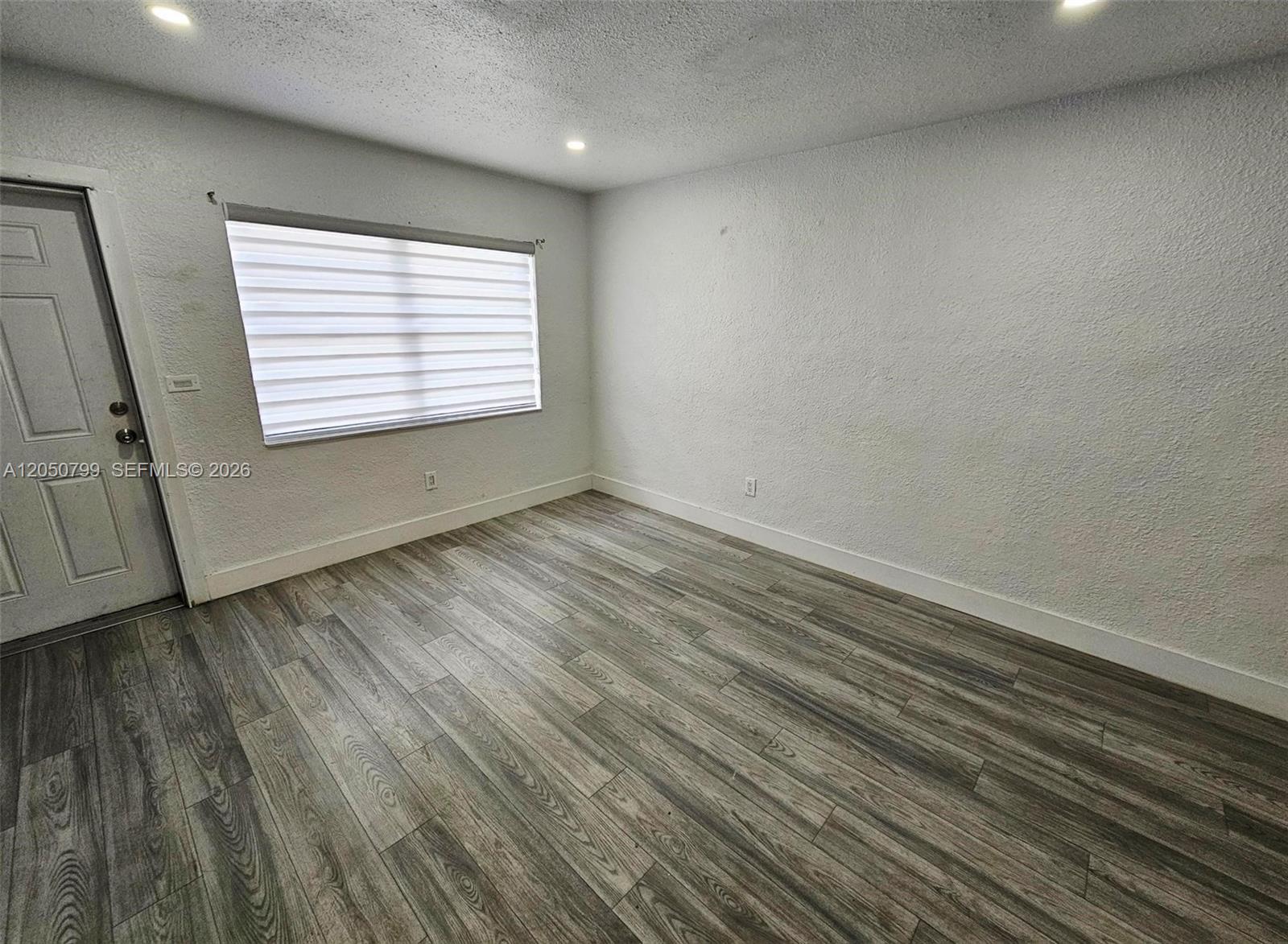464 East 13th Street, Unit 464 Hialeah, FL 33010 - Photo 2 of 7