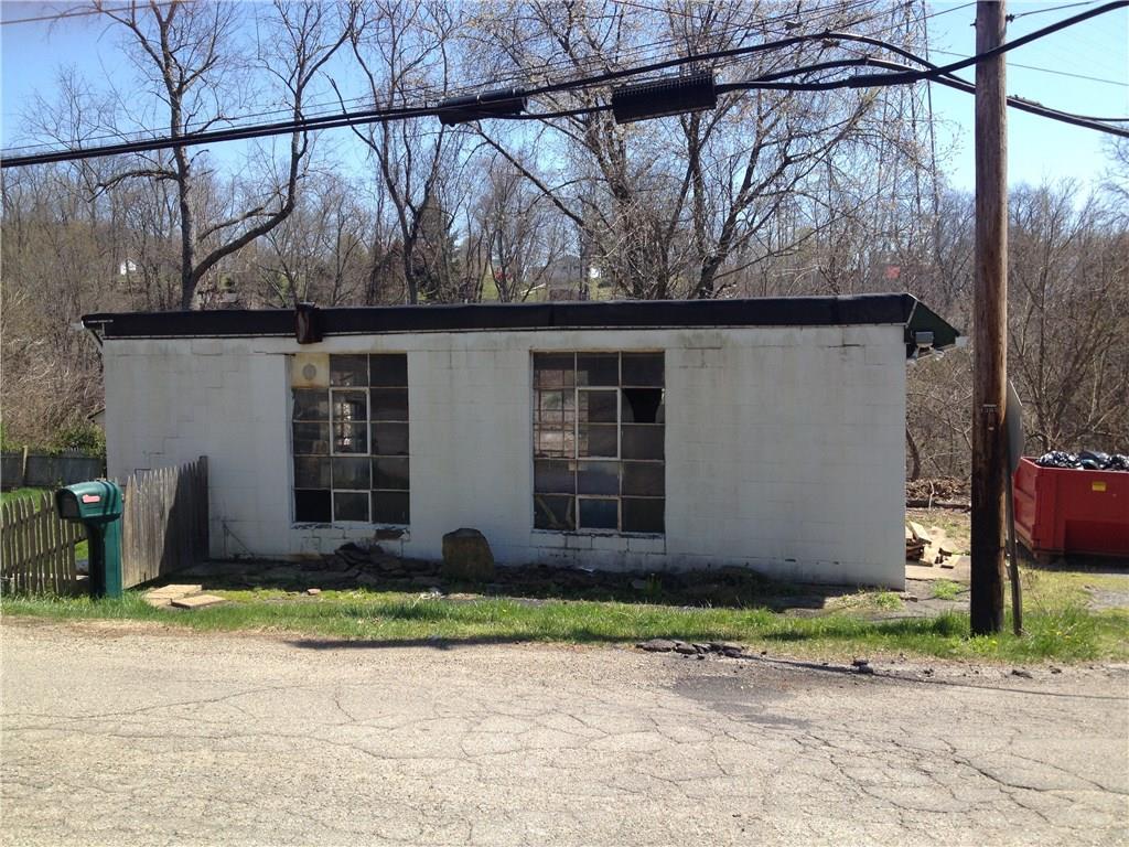 868 Spruce Street East Rochester, PA 15074 - Photo 2 of 15