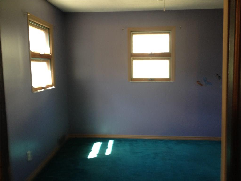 868 Spruce Street East Rochester, PA 15074 - Photo 4 of 15