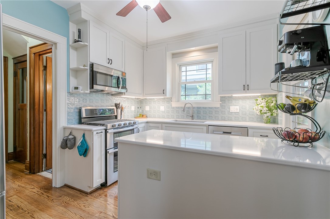 394 Rockingham Street Rochester, NY 14620 - Photo 12 of 32