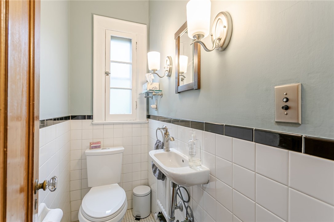 394 Rockingham Street Rochester, NY 14620 - Photo 15 of 32