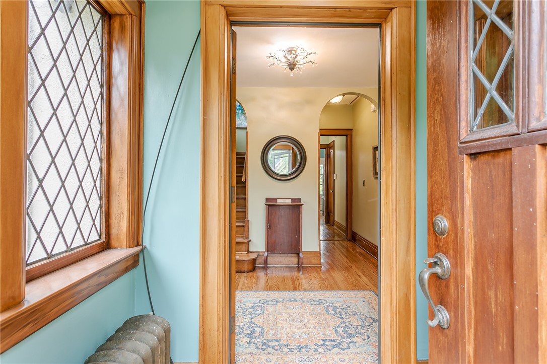 394 Rockingham Street Rochester, NY 14620 - Photo 2 of 32