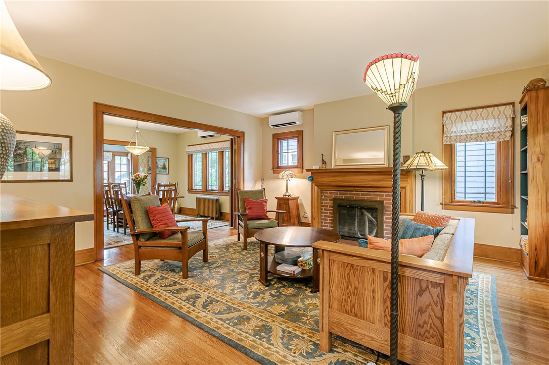 394 Rockingham Street Rochester, NY 14620 - Photo 5 of 32