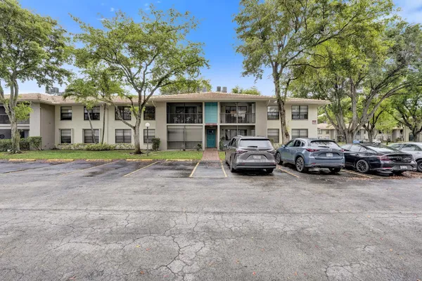 $2,150 | 9840 Pineapple Tree Drive, Unit 204, Boynton Beach, FL 33436