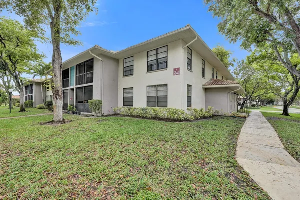 $2,150 | 9840 Pineapple Tree Drive, Unit 204, Boynton Beach, FL 33436