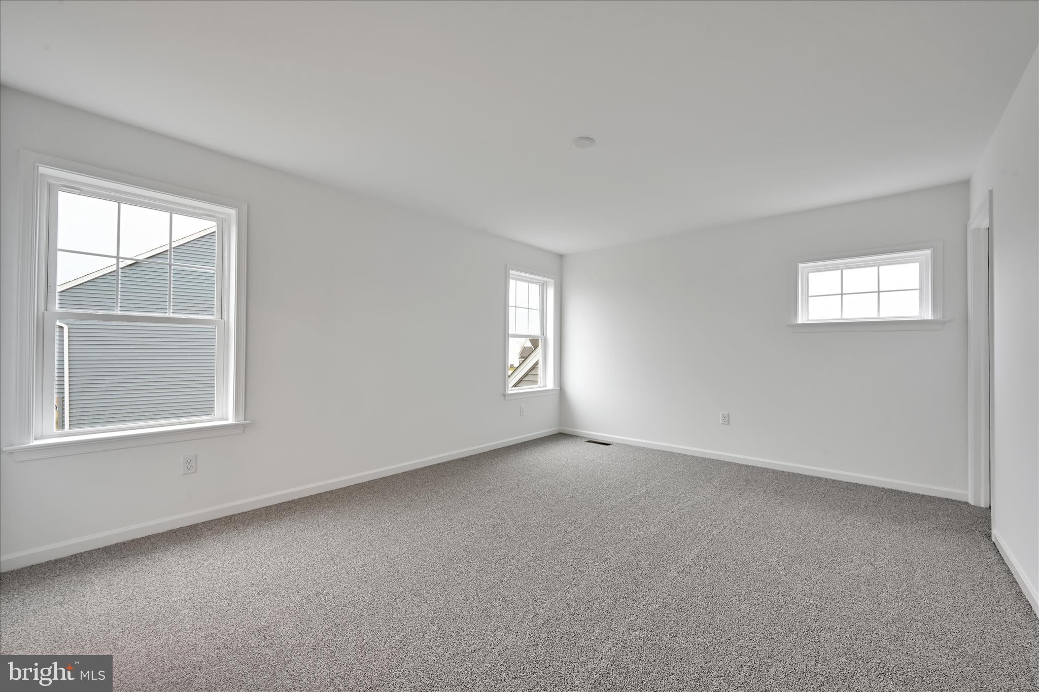 10659 Jonestown Road Annville, PA 17003 - Photo 23 of 32 an empty room with a window