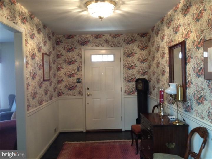 588 Sentinel Road Moorestown, NJ 08057 - Photo 2 of 25 Foyer