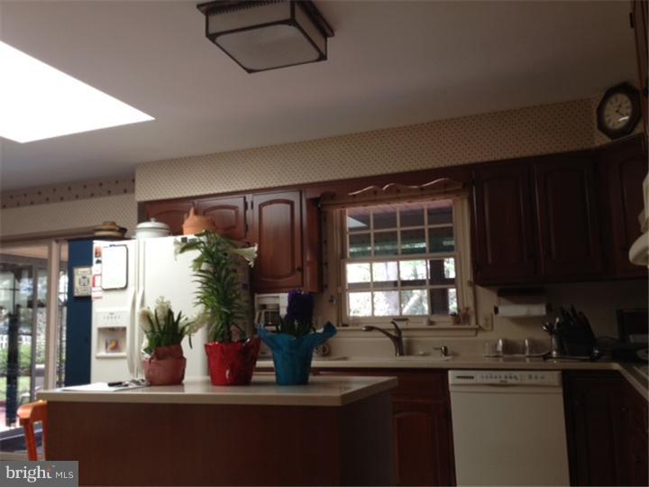 588 Sentinel Road Moorestown, NJ 08057 - Photo 7 of 25 Kitchen