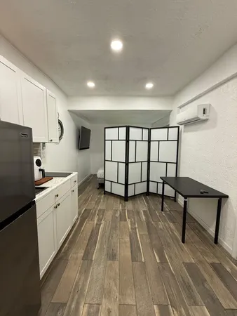 $1,175 | 3111 North 66th Avenue, Unit EFFICIENCY /SIDE DOOR, Hollywood, FL 33024