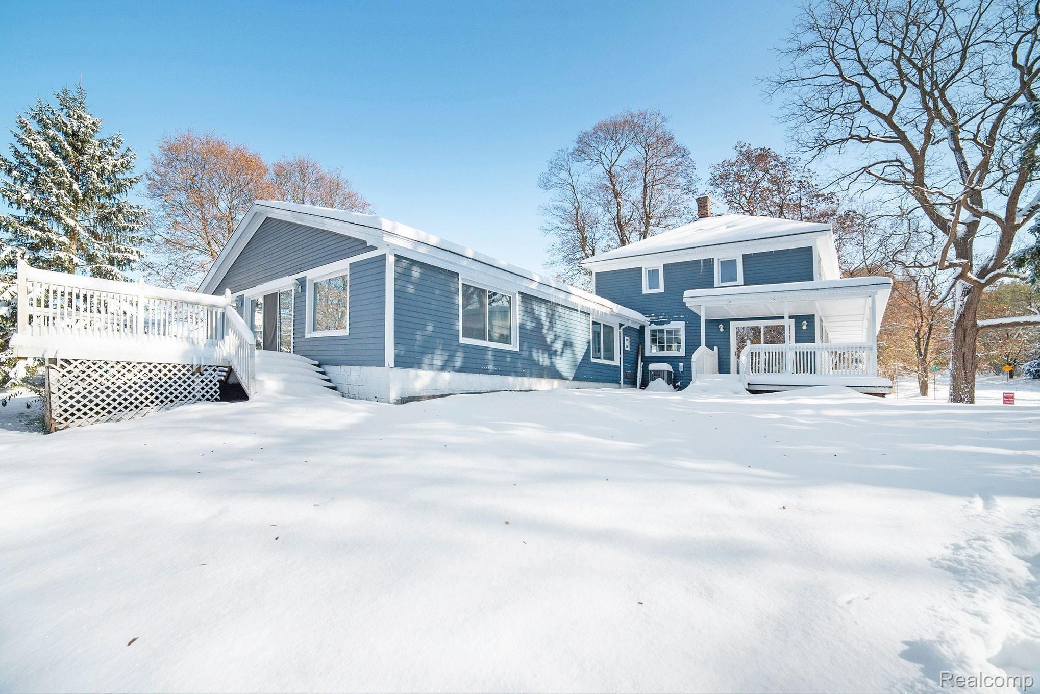 1005 Betts Road Leonard, MI 48367 - Photo 13 of 43 PWM_9294-.jpg