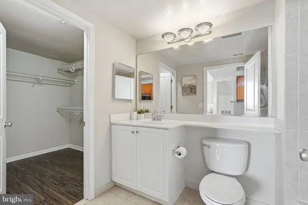 $385,000 | 851 North Glebe Road, Unit 1812, Arlington, VA 22203