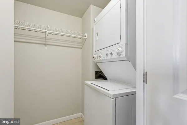 $385,000 | 851 North Glebe Road, Unit 1812, Arlington, VA 22203