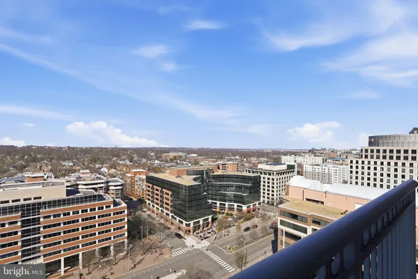 $385,000 | 851 North Glebe Road, Unit 1812, Arlington, VA 22203