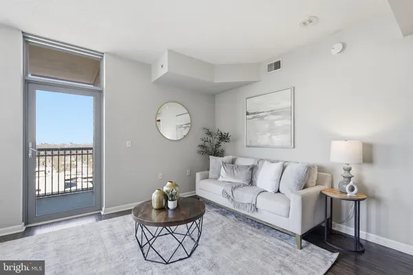 $385,000 | 851 North Glebe Road, Unit 1812, Arlington, VA 22203