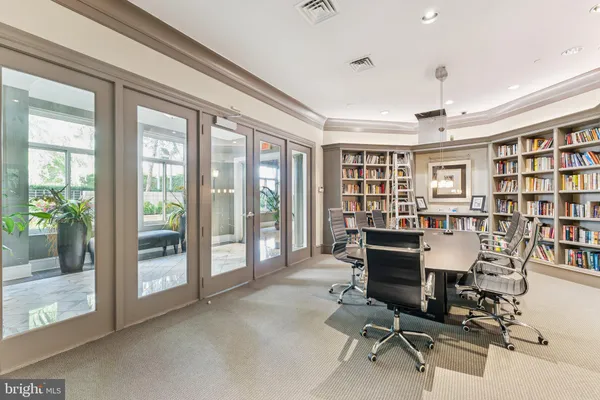 $385,000 | 851 North Glebe Road, Unit 1812, Arlington, VA 22203