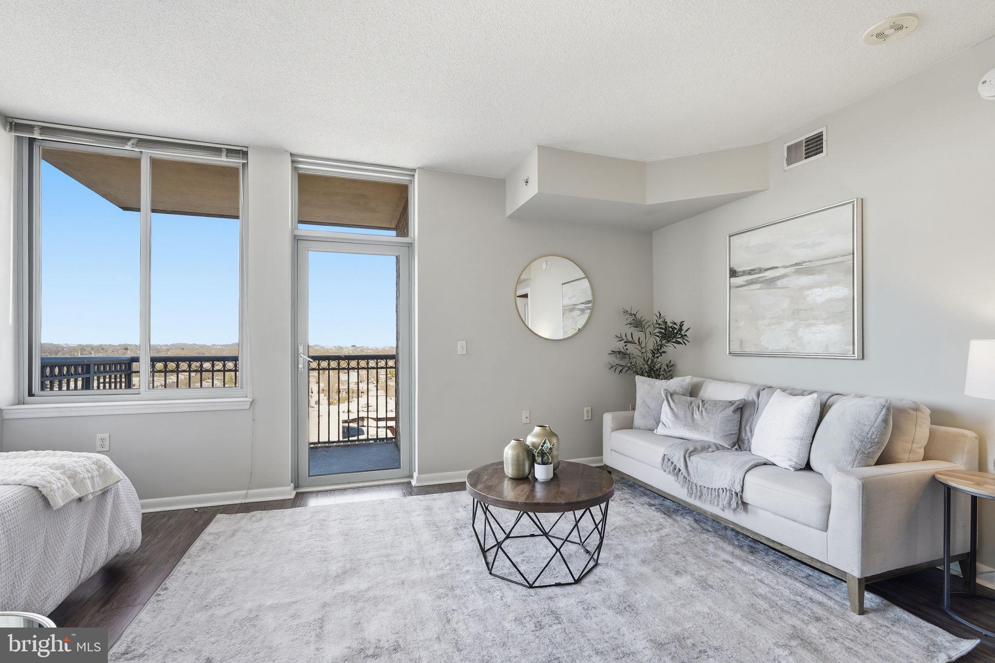 851 North Glebe Road, Unit 1812 Arlington, VA 22203 - Photo 3 of 39