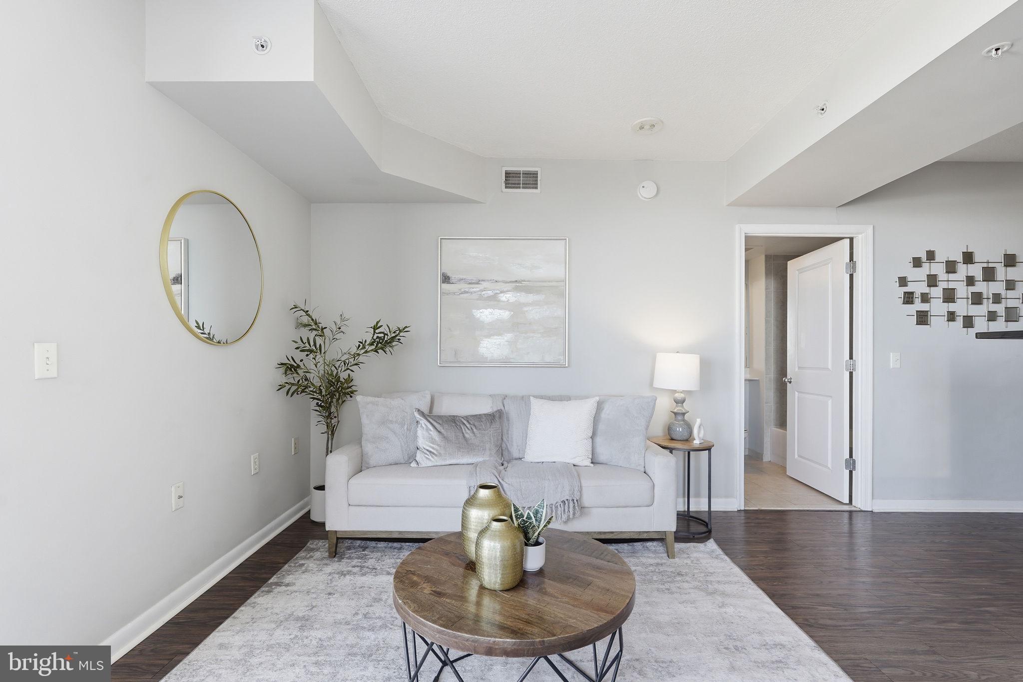 851 North Glebe Road, Unit 1812 Arlington, VA 22203 - Photo 4 of 39