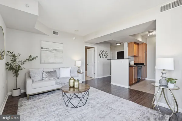 $385,000 | 851 North Glebe Road, Unit 1812, Arlington, VA 22203