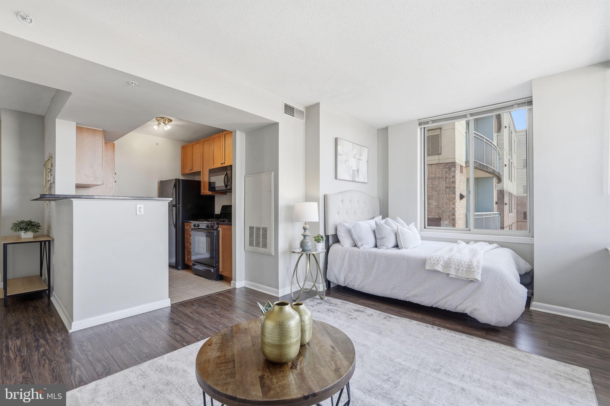 851 North Glebe Road, Unit 1812 Arlington, VA 22203 - Photo 6 of 39