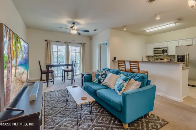 $1,350 | 4982 Key Lime Drive, Unit 205, Jacksonville, FL 32256