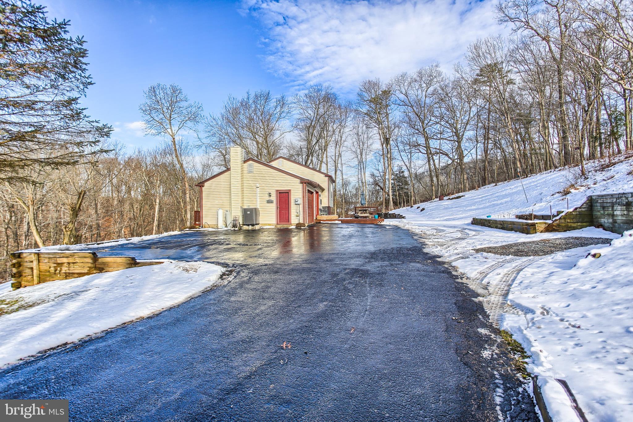 13985 Laurel Road Felton, PA 17322 - Photo 4 of 23