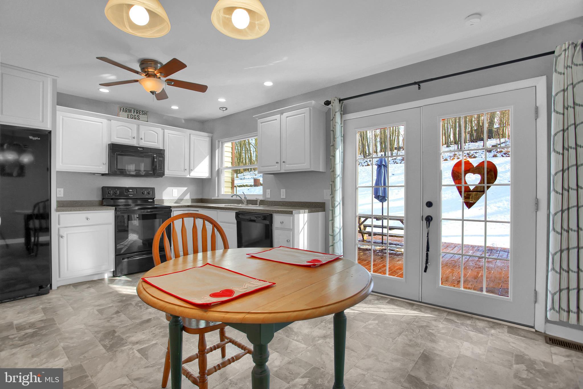 13985 Laurel Road Felton, PA 17322 - Photo 8 of 23 Eat in Kitchen