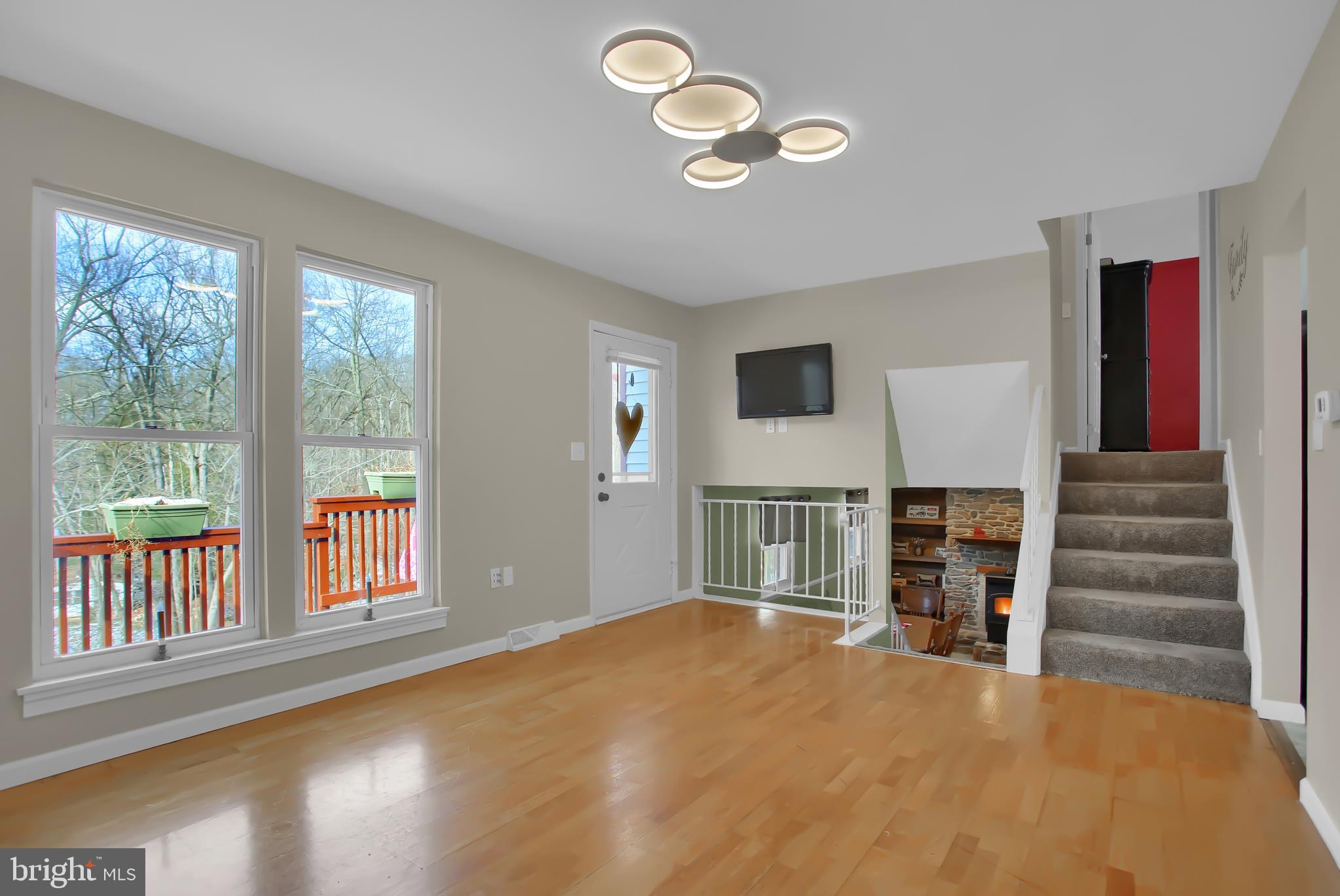 13985 Laurel Road Felton, PA 17322 - Photo 10 of 23 Living Room