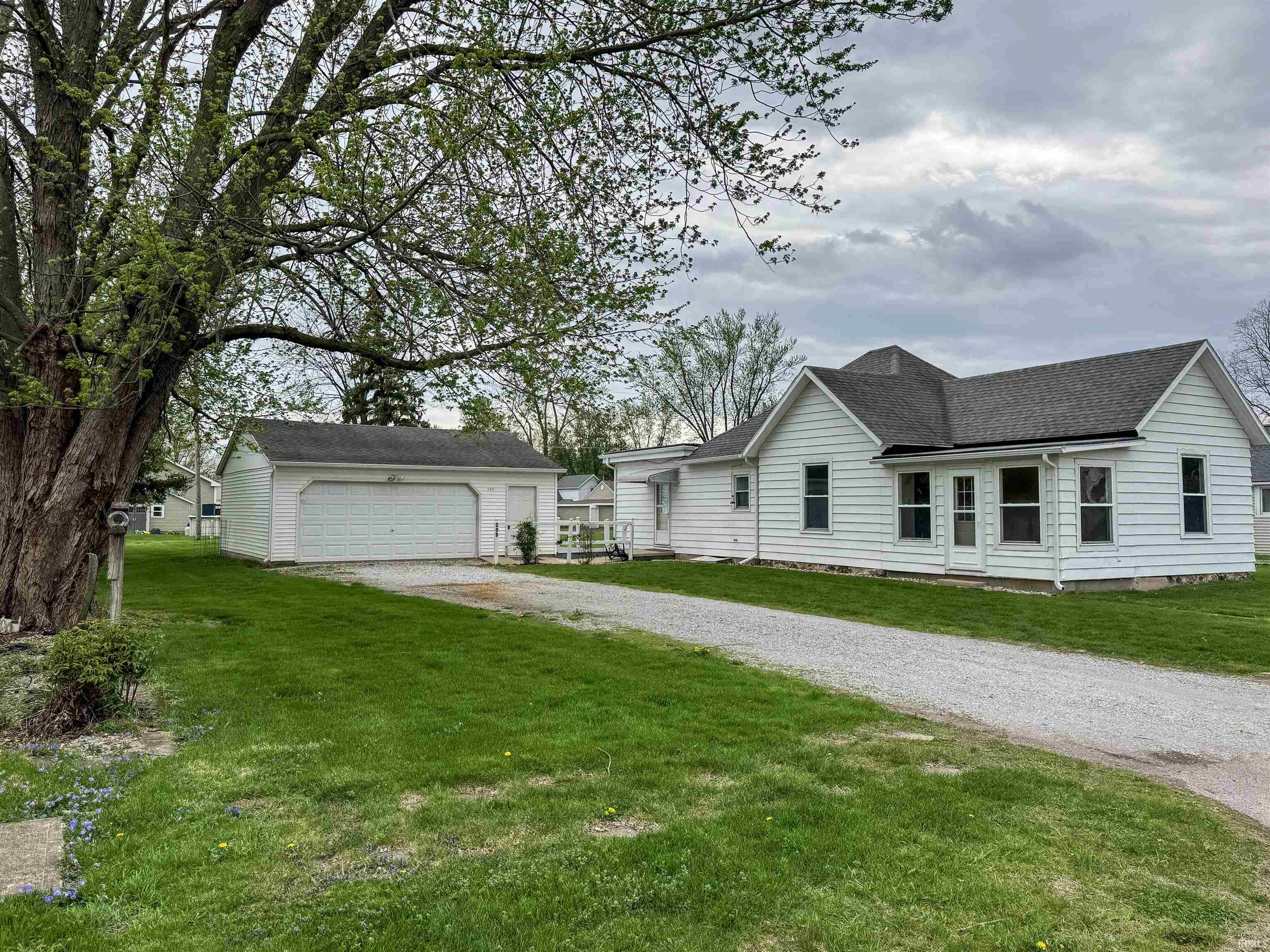205 West Main Street Chalmers, IN 47929 - Photo 1 of 32