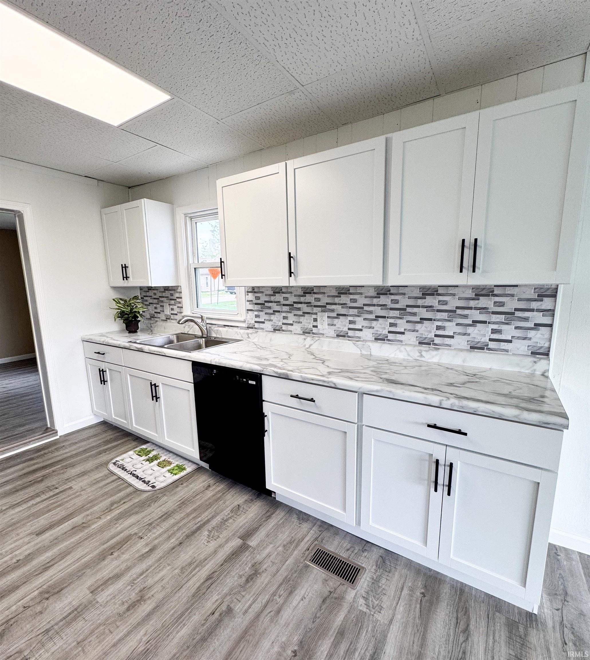 205 West Main Street Chalmers, IN 47929 - Photo 11 of 32