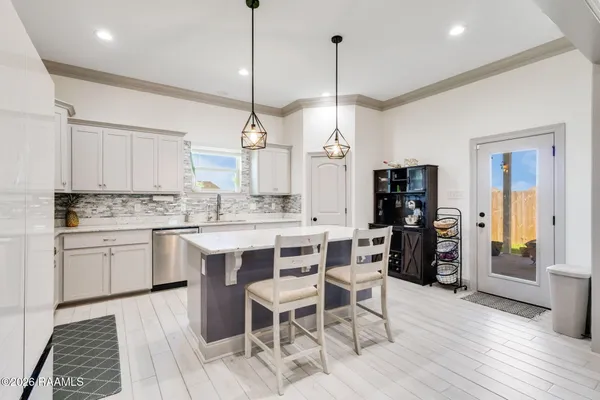 $2,700 | Undisclosed Address, Youngsville, LA 70592