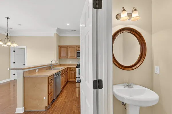 a view of room with ceiling fan