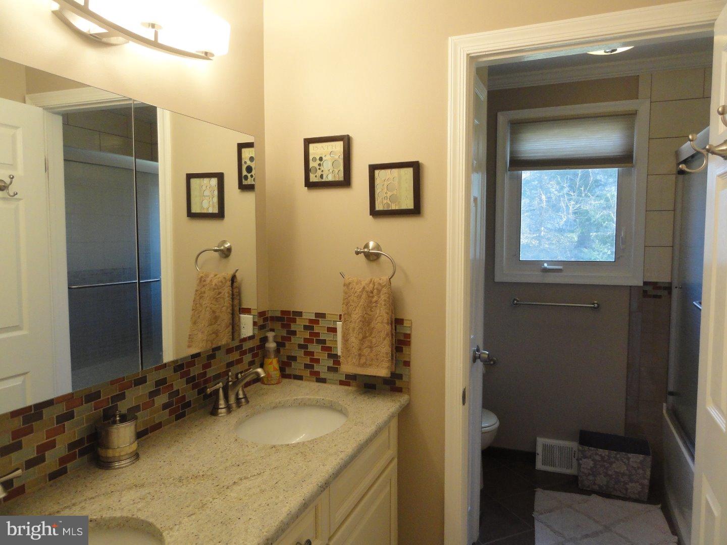 85 Snowflake Road Huntingdon Valley, PA 19006 - Photo 19 of 24 Gallery Image 19