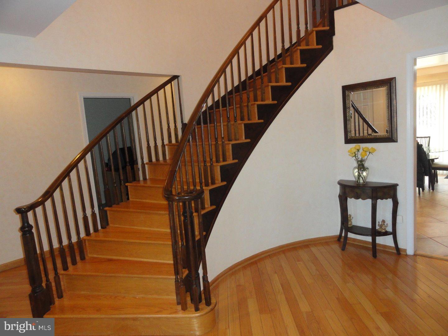 85 Snowflake Road Huntingdon Valley, PA 19006 - Photo 3 of 24 Gallery Image 3