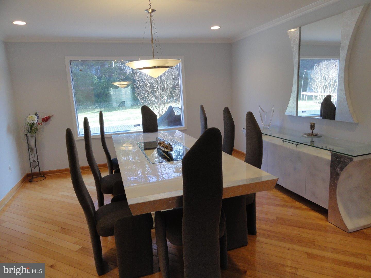 85 Snowflake Road Huntingdon Valley, PA 19006 - Photo 7 of 24 Gallery Image 7