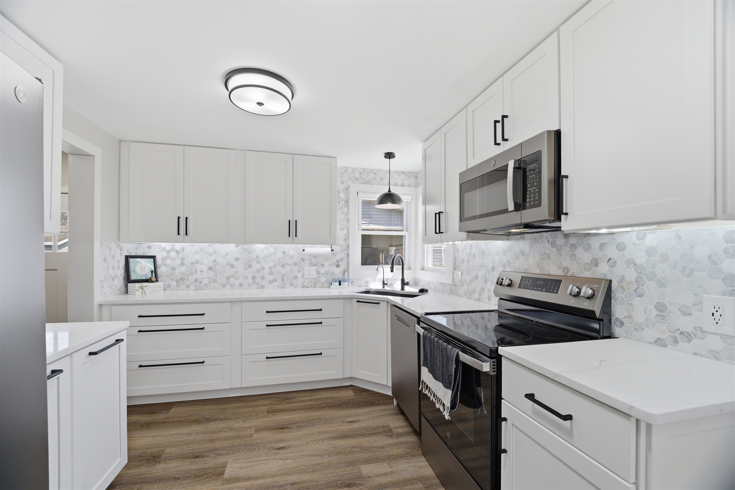 227 South Matthew Street Kimberly, WI 54136 - Photo 8 of 31