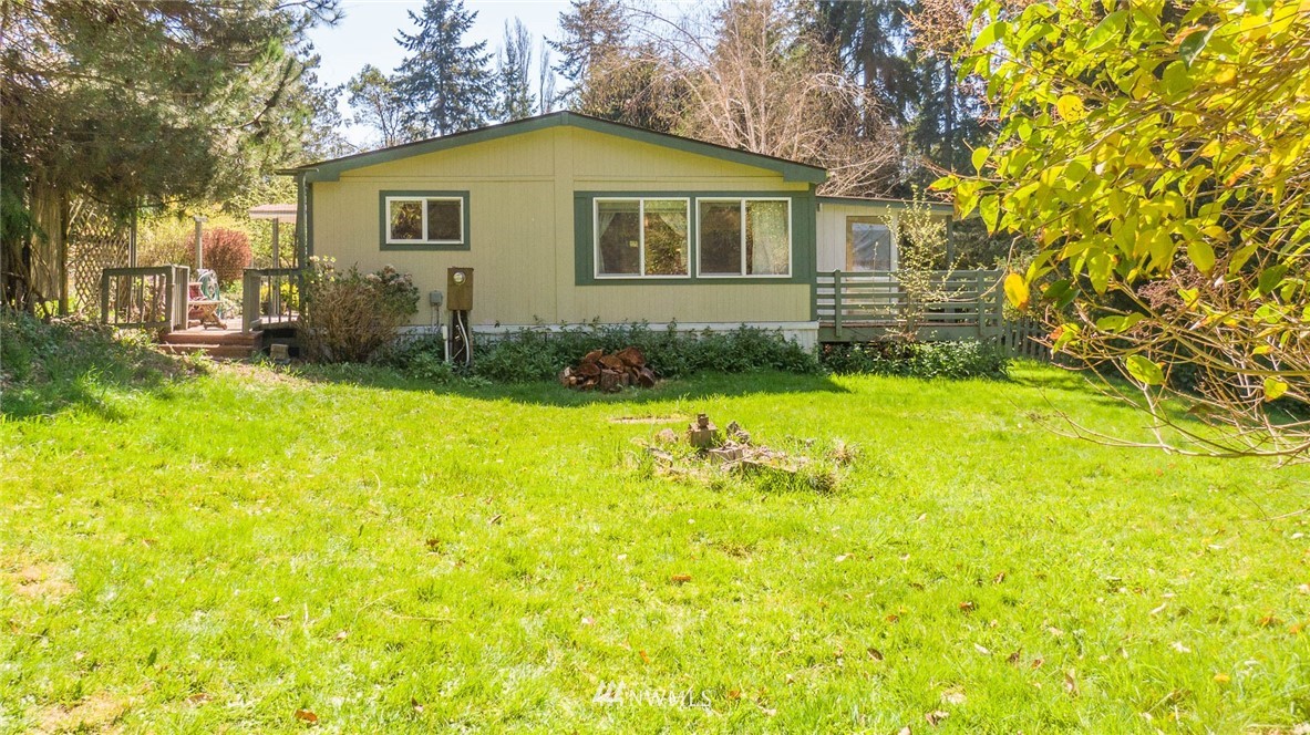 11922 Southwest Cove Road Vashon, WA 98070 - Photo 3 of 28 Gallery Image 3
