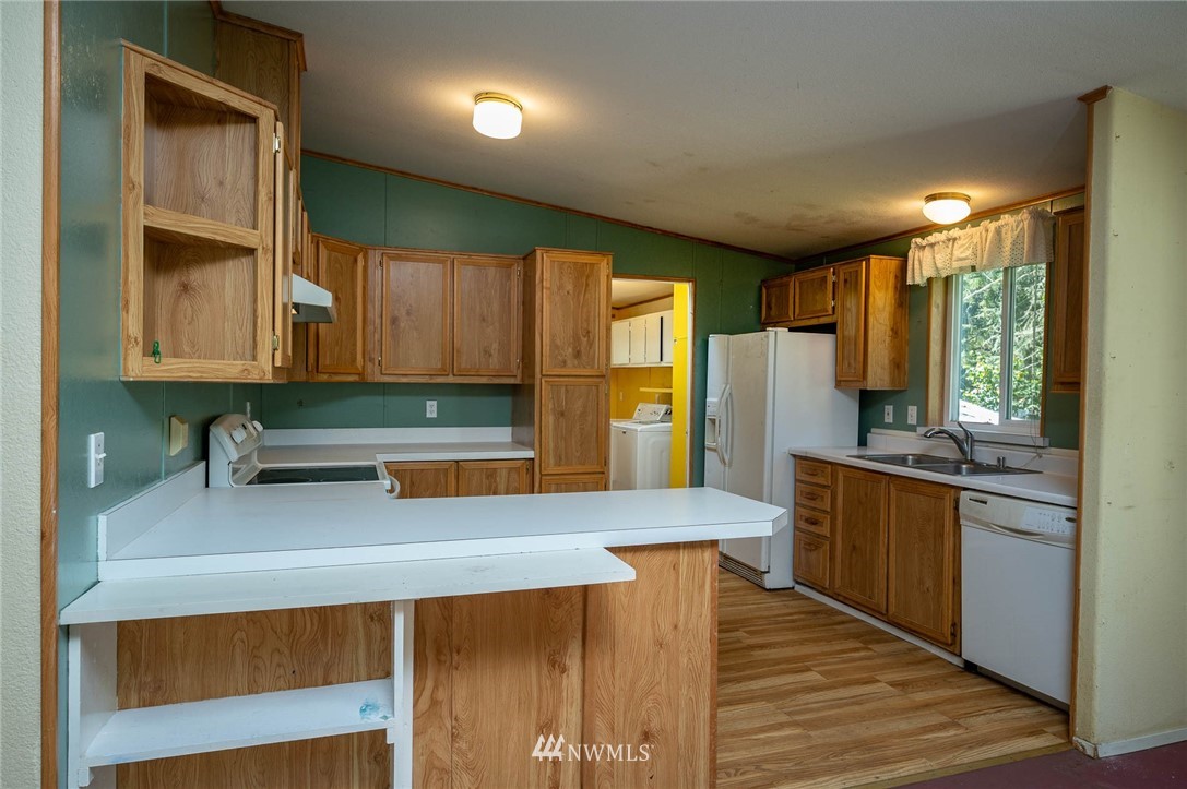 11922 Southwest Cove Road Vashon, WA 98070 - Photo 5 of 28 Gallery Image 5