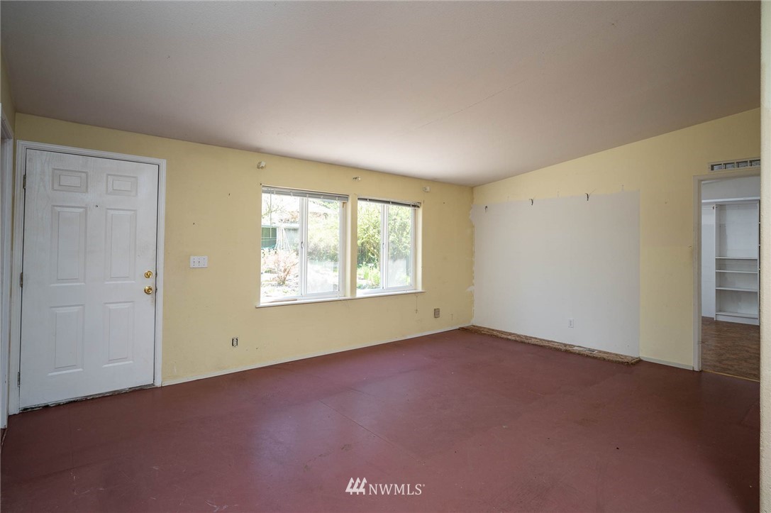 11922 Southwest Cove Road Vashon, WA 98070 - Photo 8 of 28 Gallery Image 8