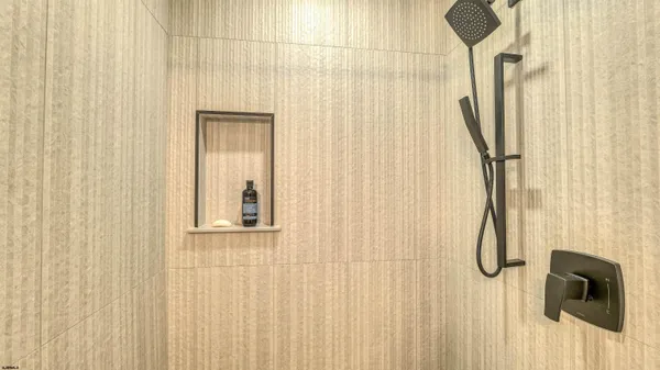 $12,000 | 129 North New Haven Avenue, Unit 2, Ventnor City, NJ 08406