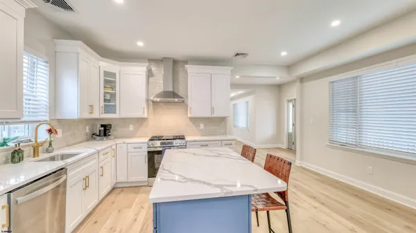 $12,000 | 129 North New Haven Avenue, Unit 2, Ventnor City, NJ 08406