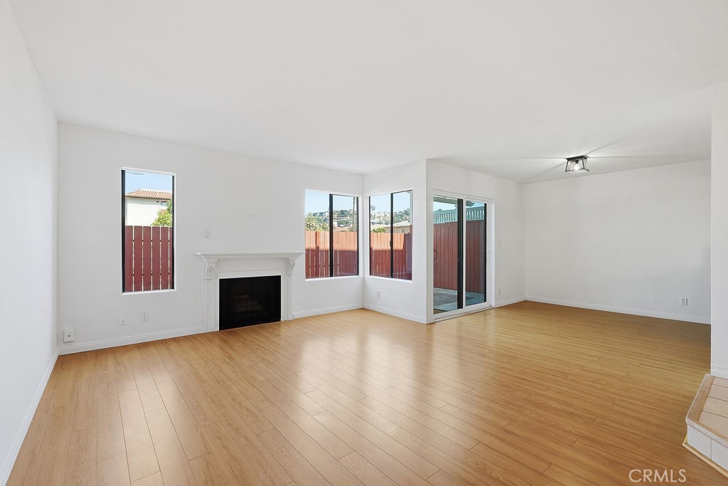 1000 East Windsor Road, Unit 9 Glendale, CA 91205 - Photo 4 of 19