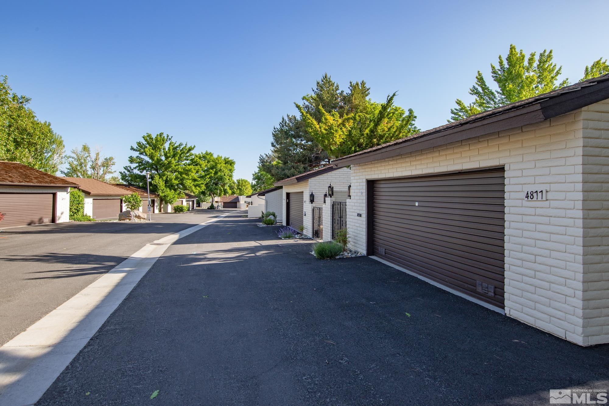 4877 Lakeridge Terrace West Reno, NV 89509 - Photo 2 of 38 Photo 2